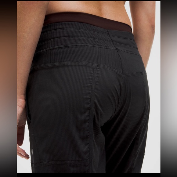 Lululemon Athletica Dance Studio Joggers - Picture 5 of 8